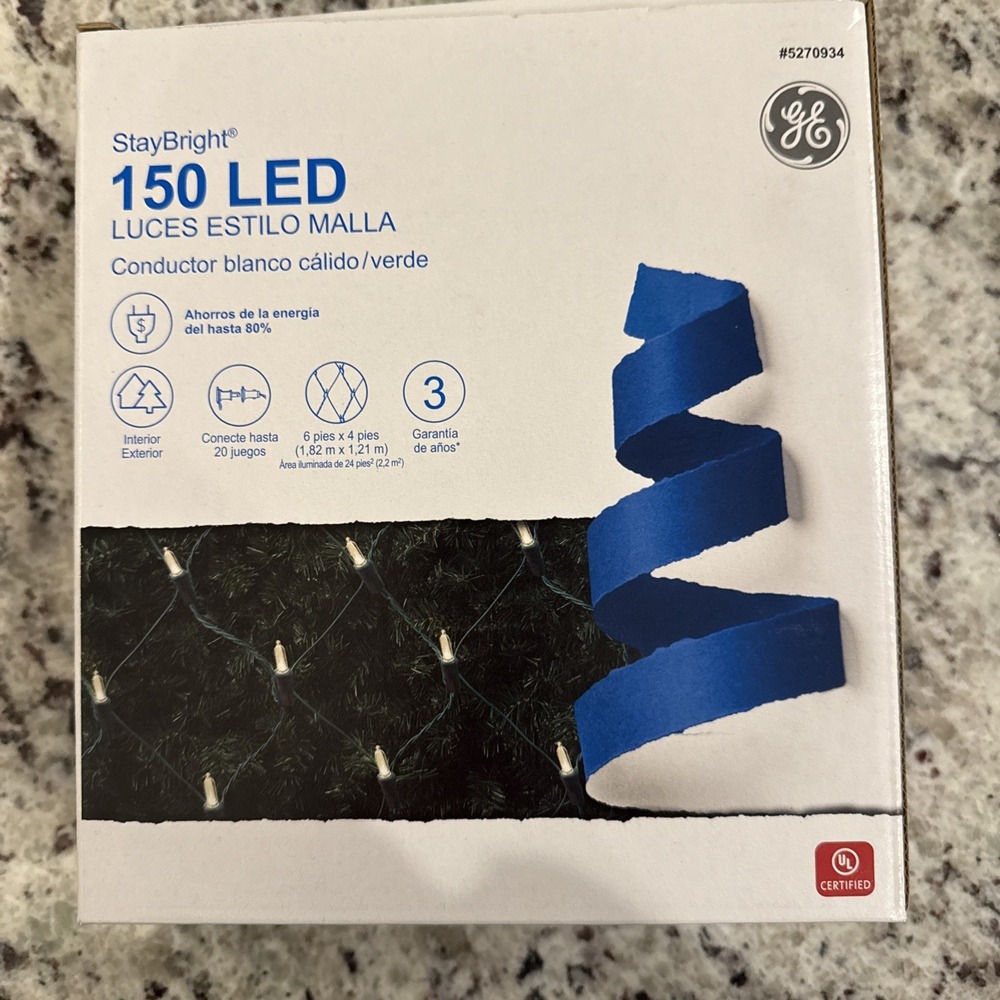 GE StayBright 150ct LED Net-Style Lights Warm White/Green Wire 6ft x 4ft
